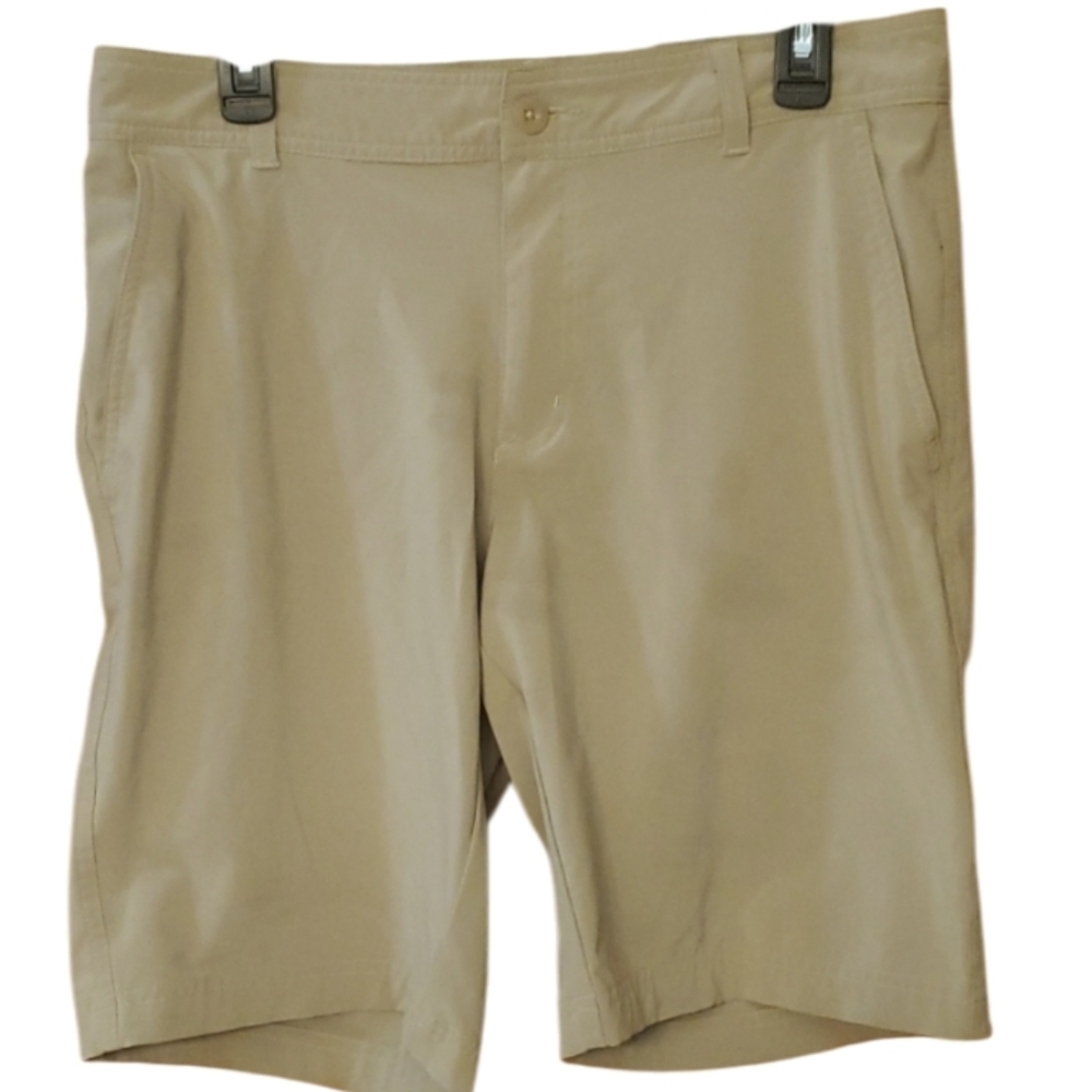 Columbia Mens 32x10 Khaki Flat‎ Front Regular Fit Lightweight Stretchy Shorts